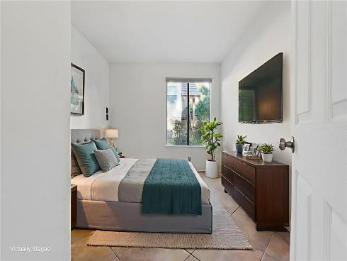 348  Orange Blossom  154 , Irvine, CA