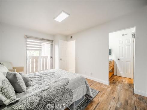 46  Echo  16  Run, Irvine, CA