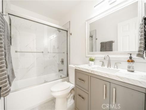 46  Echo  16  Run, Irvine, CA