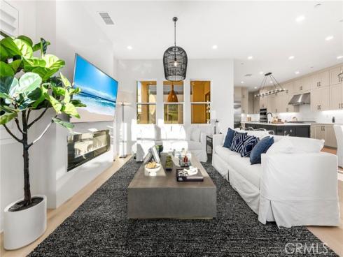 134  Aspect  , Irvine, CA