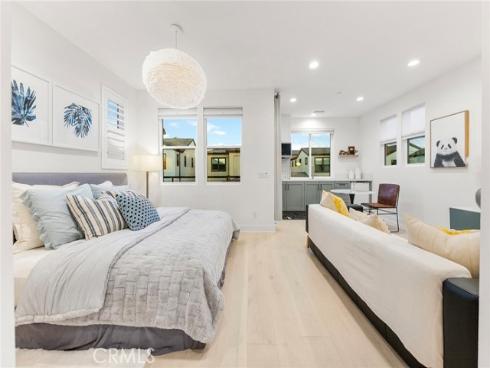 134  Aspect  , Irvine, CA