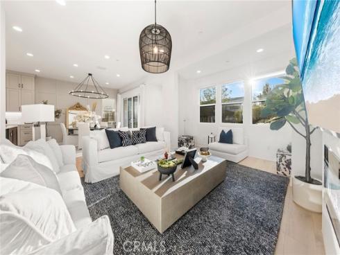 134  Aspect  , Irvine, CA