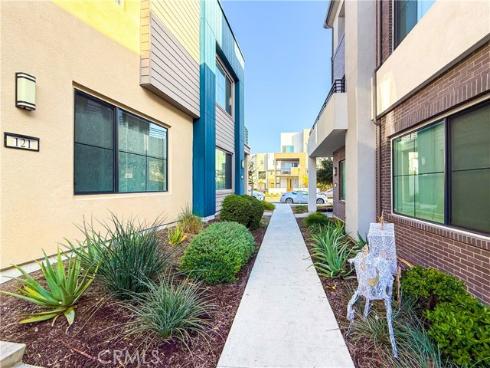 121  Novel  , Irvine, CA