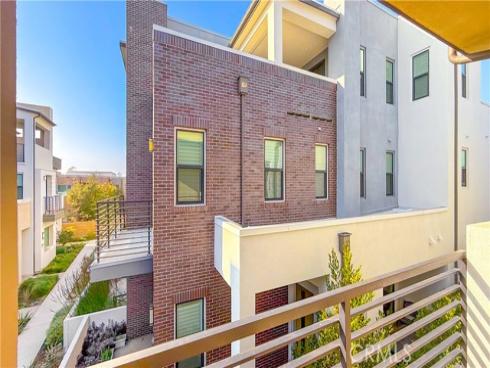 121  Novel  , Irvine, CA