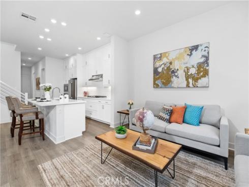 121  Novel  , Irvine, CA