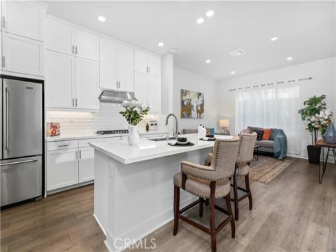 121  Novel  , Irvine, CA