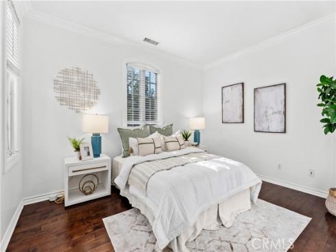 20  Dreamlight  , Irvine, CA