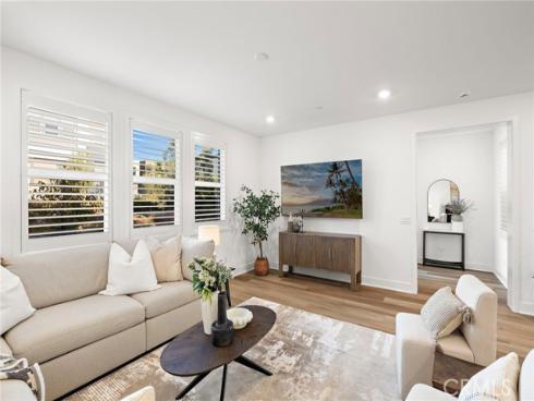 312  Merit  , Irvine, CA