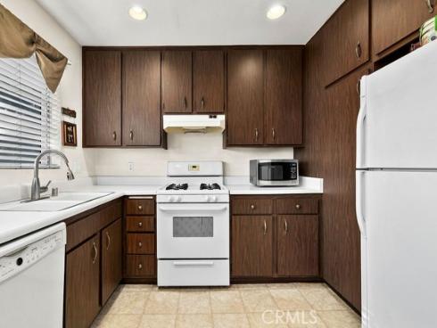 35  Firwood  , Irvine, CA