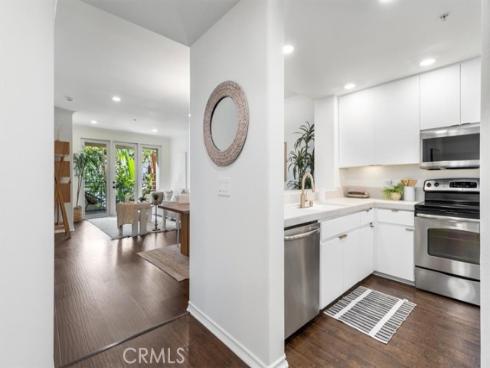 2233 Martin 216 , Irvine, CA