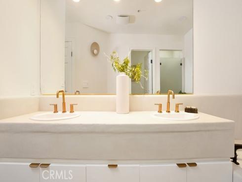 2233 Martin 216 , Irvine, CA