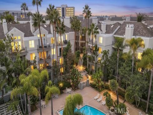 2233 Martin 216 , Irvine, CA