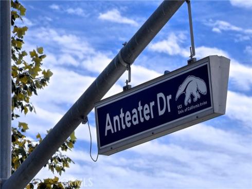 61  Lupari  , Irvine, CA