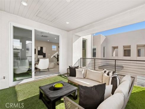 114  Source  , Irvine, CA