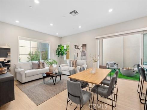 114  Source  , Irvine, CA