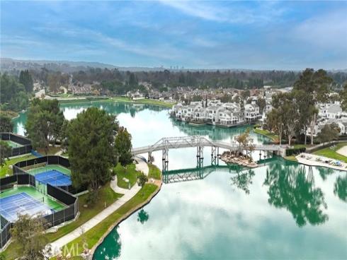 29  Cedarlake #53  , Irvine, CA