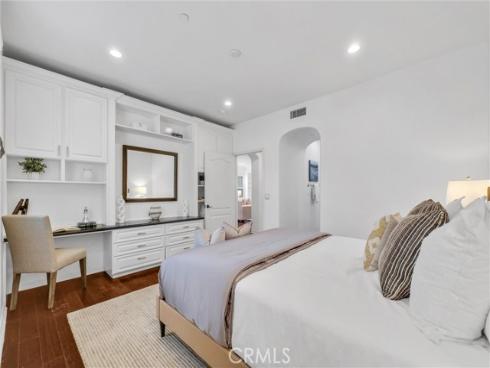 65  Chantilly  , Irvine, CA