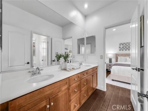 65  Chantilly  , Irvine, CA