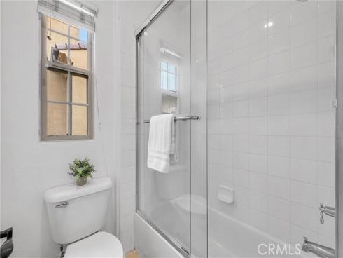 65  Chantilly  , Irvine, CA