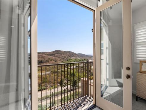 208  Canterbury  , Irvine, CA