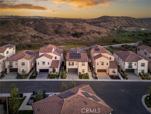 208  Canterbury  , Irvine, CA