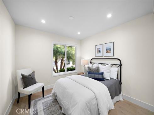 5071  Bayonne   Circle, Irvine, CA