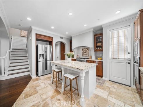 38  Upperbend  , Irvine, CA