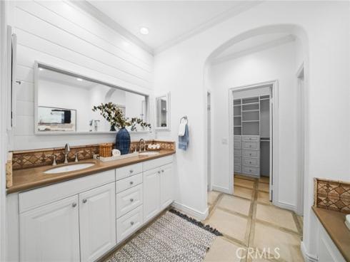 38  Upperbend  , Irvine, CA