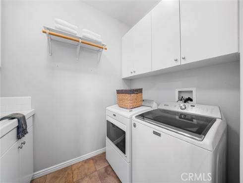 38  Upperbend  , Irvine, CA