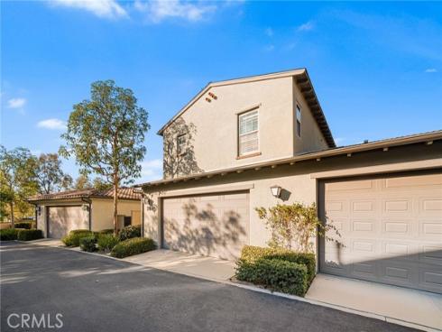 38  Upperbend  , Irvine, CA