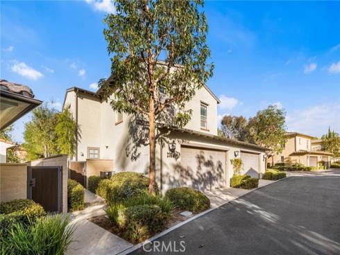38  Upperbend  , Irvine, CA
