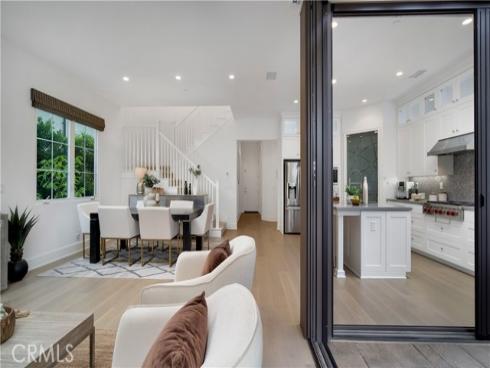 343  Paradiso  , Irvine, CA