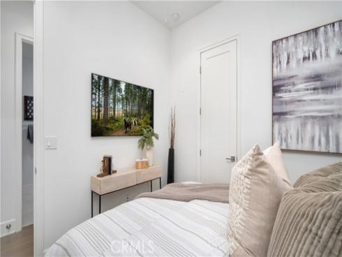 343  Paradiso  , Irvine, CA