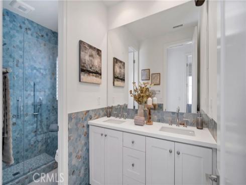 343  Paradiso  , Irvine, CA