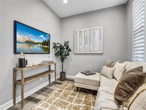 107 Copeland , Irvine, CA