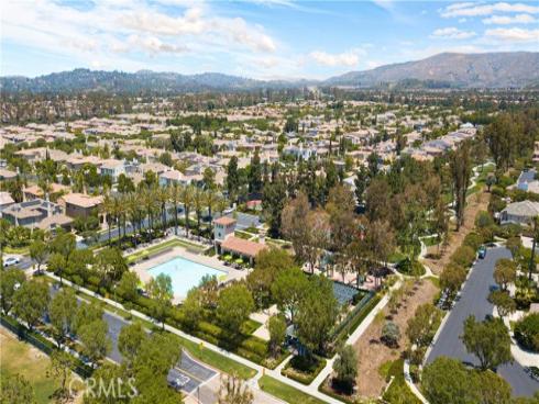 51  Olivehurst  , Irvine, CA