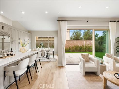 157 Fairgreen , Irvine, CA