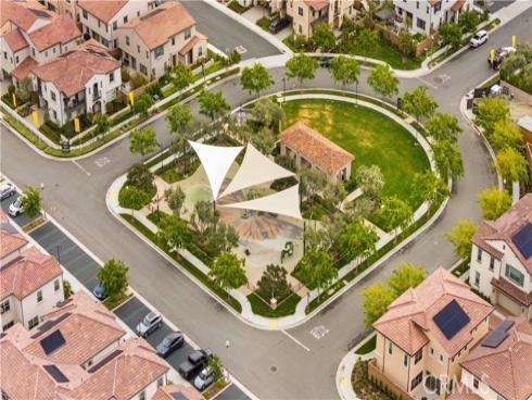 157 Fairgreen , Irvine, CA