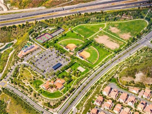 157 Fairgreen , Irvine, CA