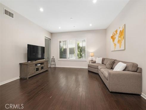 21  Gramercy  202 , Irvine, CA