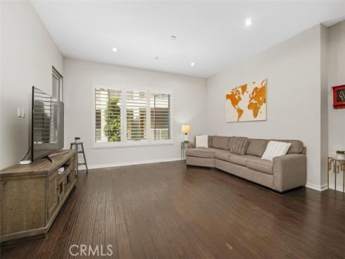 21  Gramercy  202 , Irvine, CA