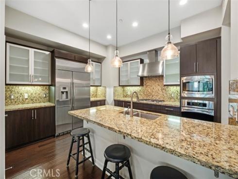 21  Gramercy  202 , Irvine, CA