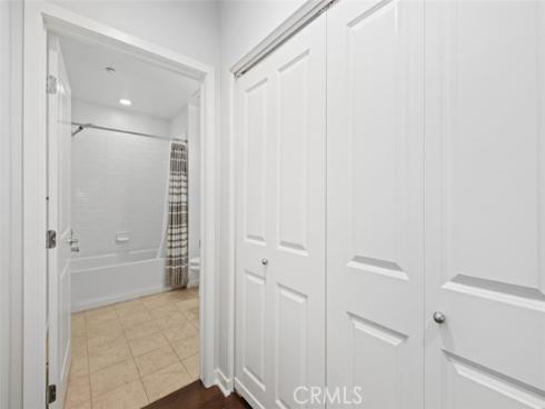 21  Gramercy  202 , Irvine, CA