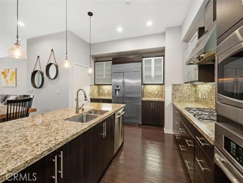 21  Gramercy  202 , Irvine, CA