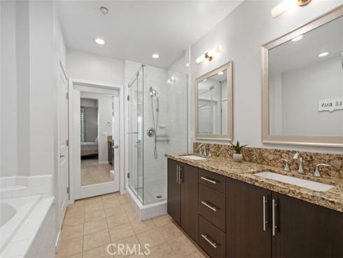 21  Gramercy  202 , Irvine, CA