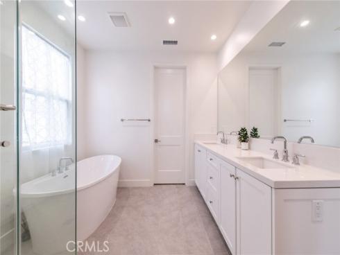 258  Maricopa  , Irvine, CA