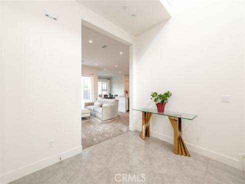 258  Maricopa  , Irvine, CA