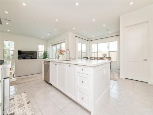 258  Maricopa  , Irvine, CA