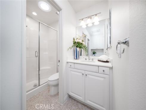 49  Canal  , Irvine, CA