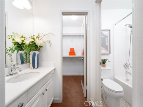 49  Canal  , Irvine, CA